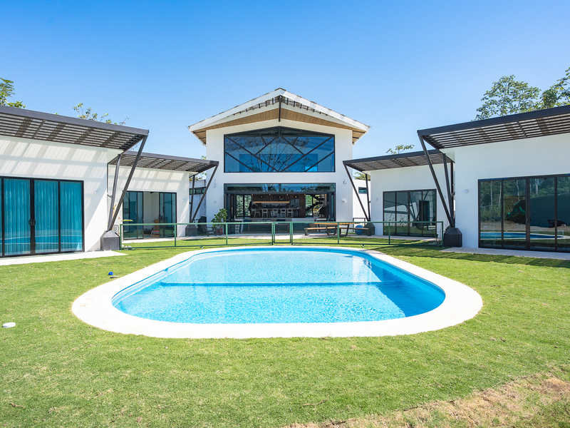 5 bed Single Family Homes For Sale in Santa Teresa, Puntarenas - 1