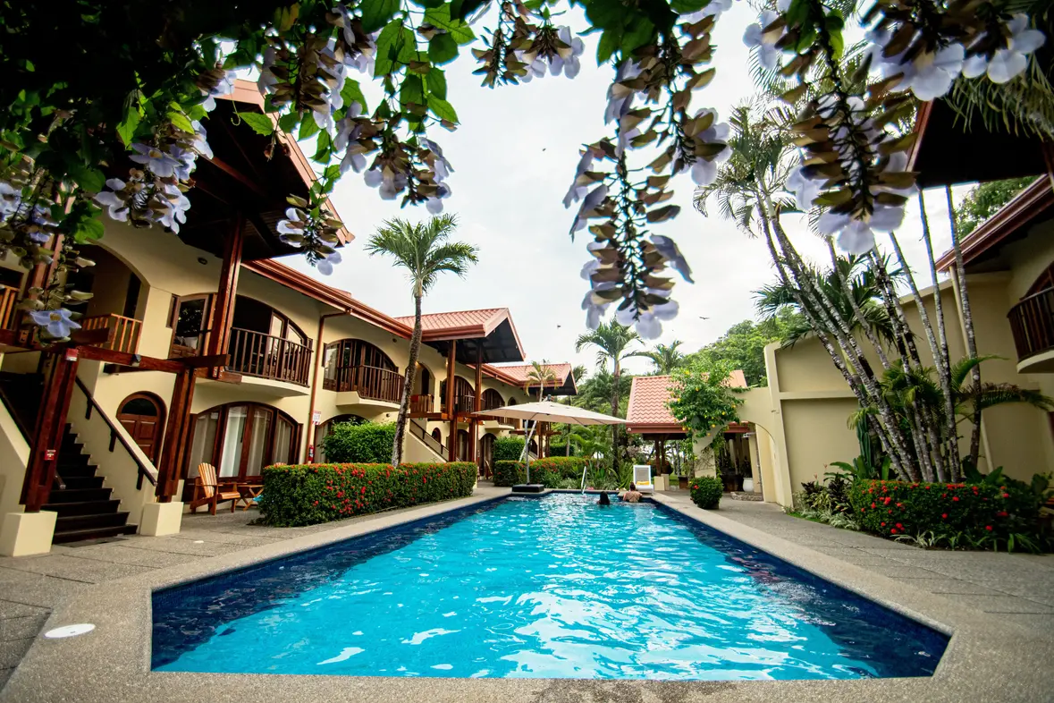 17 bed Hotel / Leisure For Sale in Jaco, Puntarenas - thumb 1