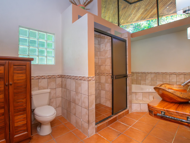 2 bed Single Family Homes For Sale in Grecia, Alajuela - hero 11