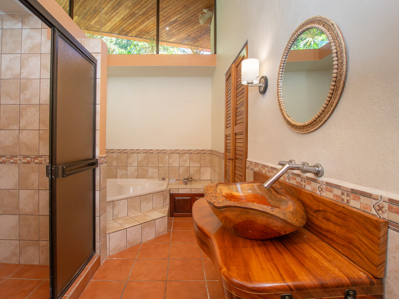 2 bed Single Family Homes For Sale in Grecia, Alajuela - hero 10