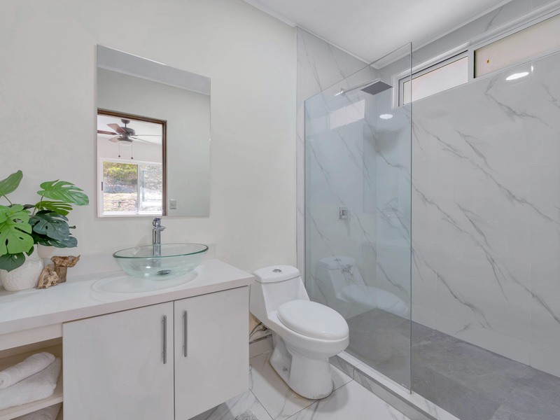 5 bed Single Family Homes For Sale in Tamarindo, Guanacaste - hero 8