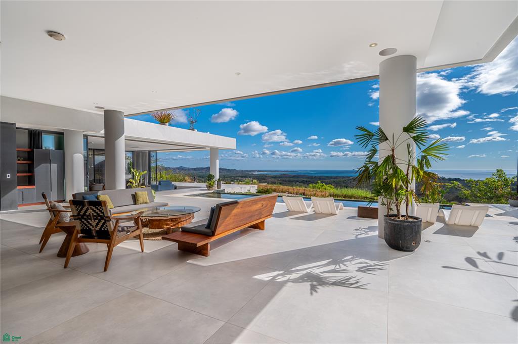 4 bed Single Family Homes For Sale in Playa Grande, Guanacaste - thumb 3