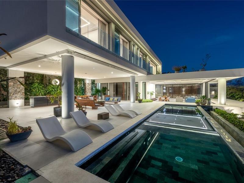 4 bed Single Family Homes For Sale in Playa Grande, Guanacaste - hero 2
