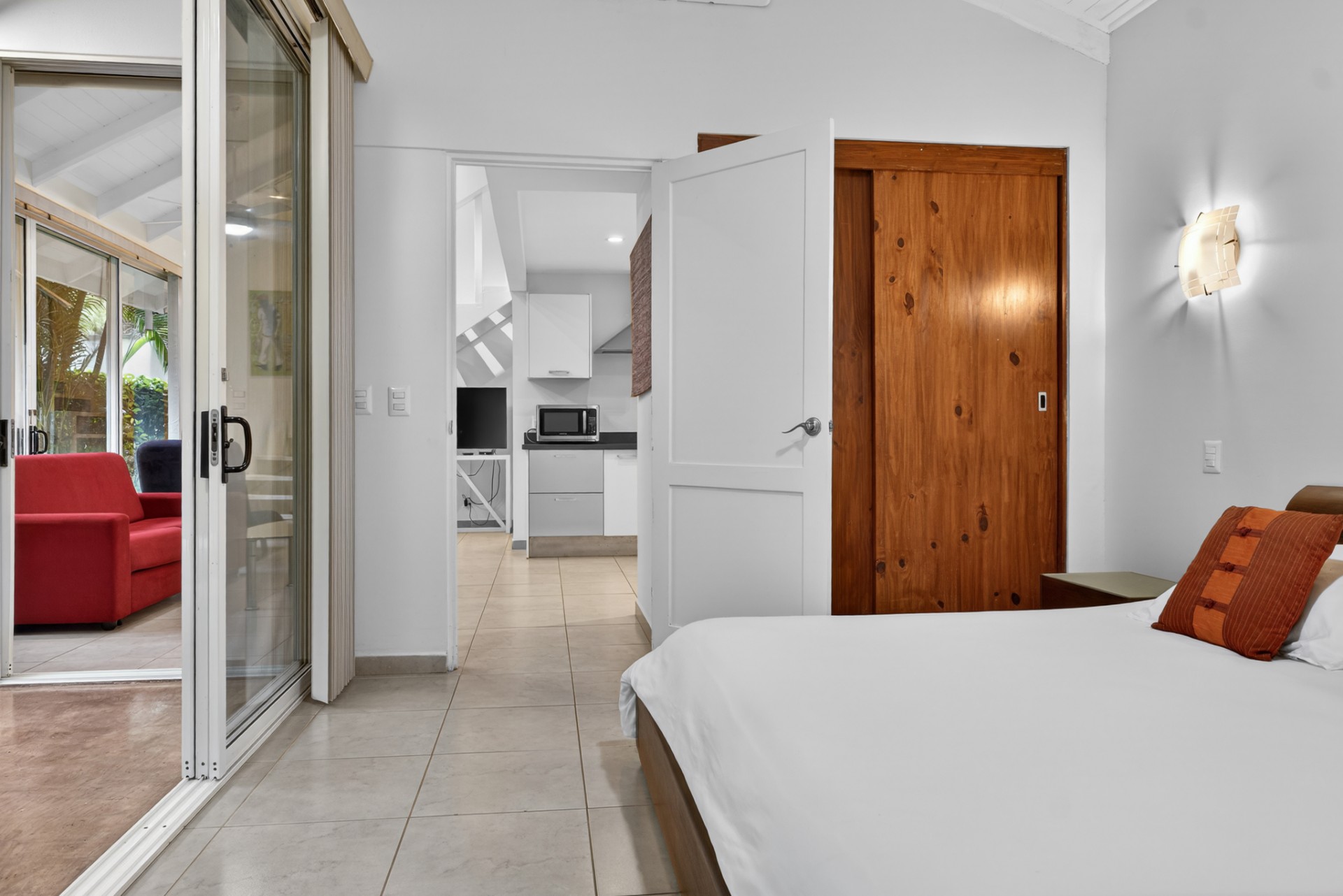 11 bed Hotel / Leisure For Sale in Tamarindo, Guanacaste - thumb 4