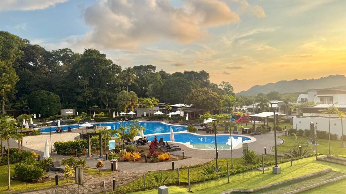3 bed Single Family Homes For Sale in Herradura, Puntarenas - thumb 1