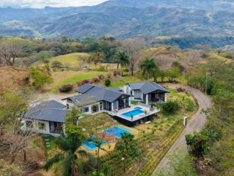 7 bed Single Family Homes For Sale in Atenas, Alajuela - hero 2