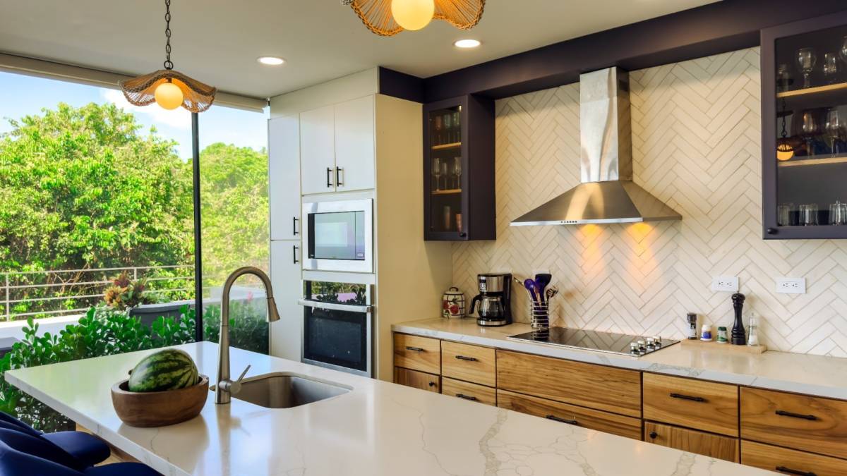 4 bed Single Family Homes For Sale in Playa Hermosa, Puntarenas - thumb 25