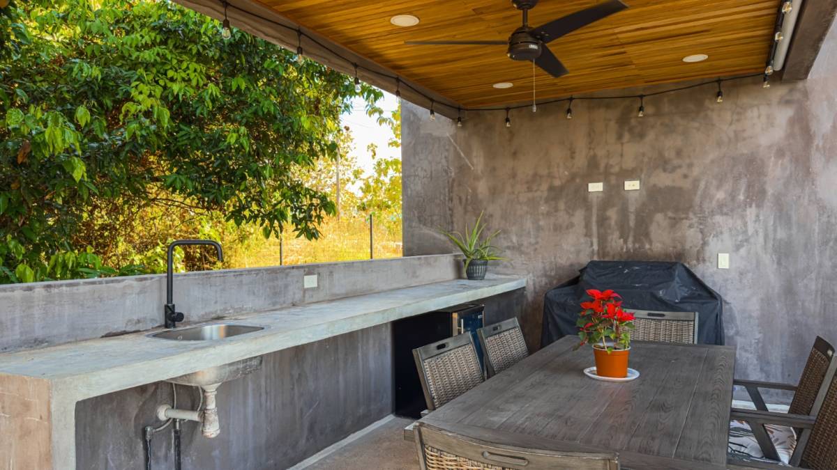 4 bed Single Family Homes For Sale in Playa Hermosa, Puntarenas - thumb 28