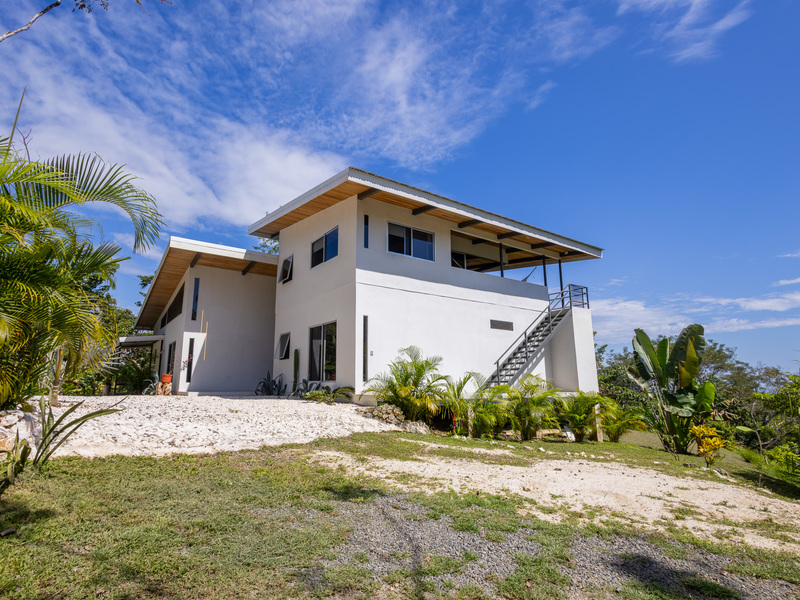3 bed Single Family Homes For Sale in Montezuma, Puntarenas - hero 3