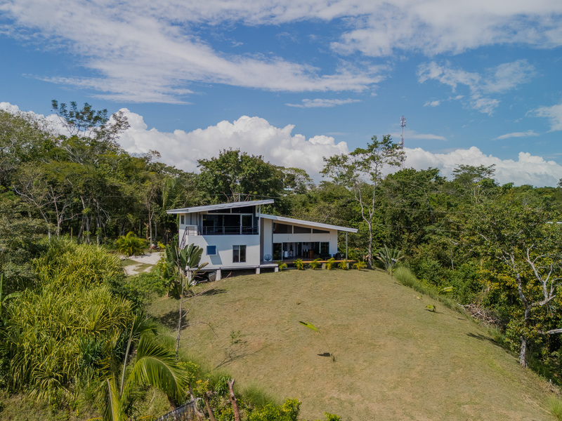 3 bed Single Family Homes For Sale in Montezuma, Puntarenas - hero 5