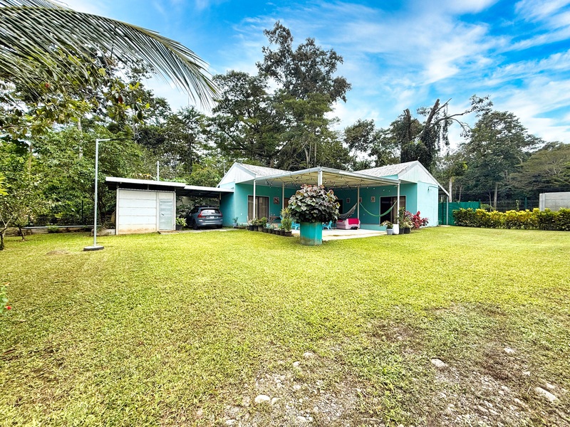 3 bed Single Family Homes For Sale in Cahuita, Limón - 1