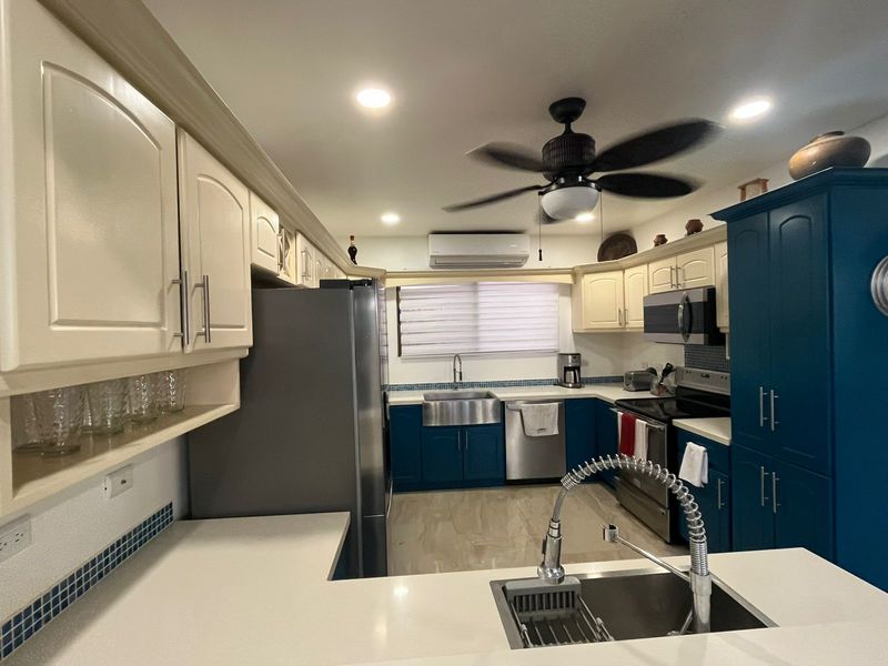 4 bed Single Family Homes For Sale in Jaco, Puntarenas - hero 7