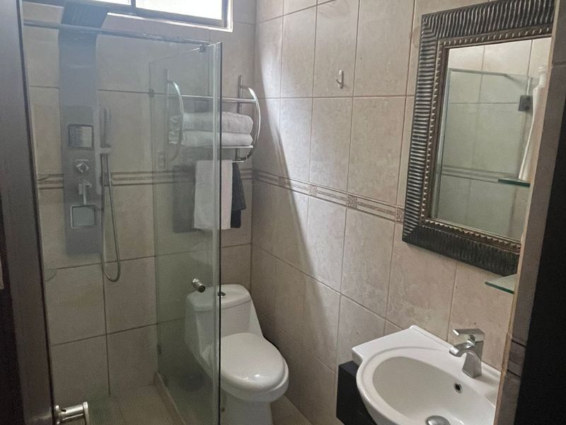 4 bed Single Family Homes For Sale in Jaco, Puntarenas - hero 9