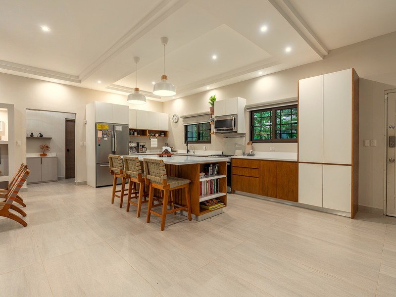 5 bed Single Family Homes For Sale in Tamarindo, Guanacaste - hero 9