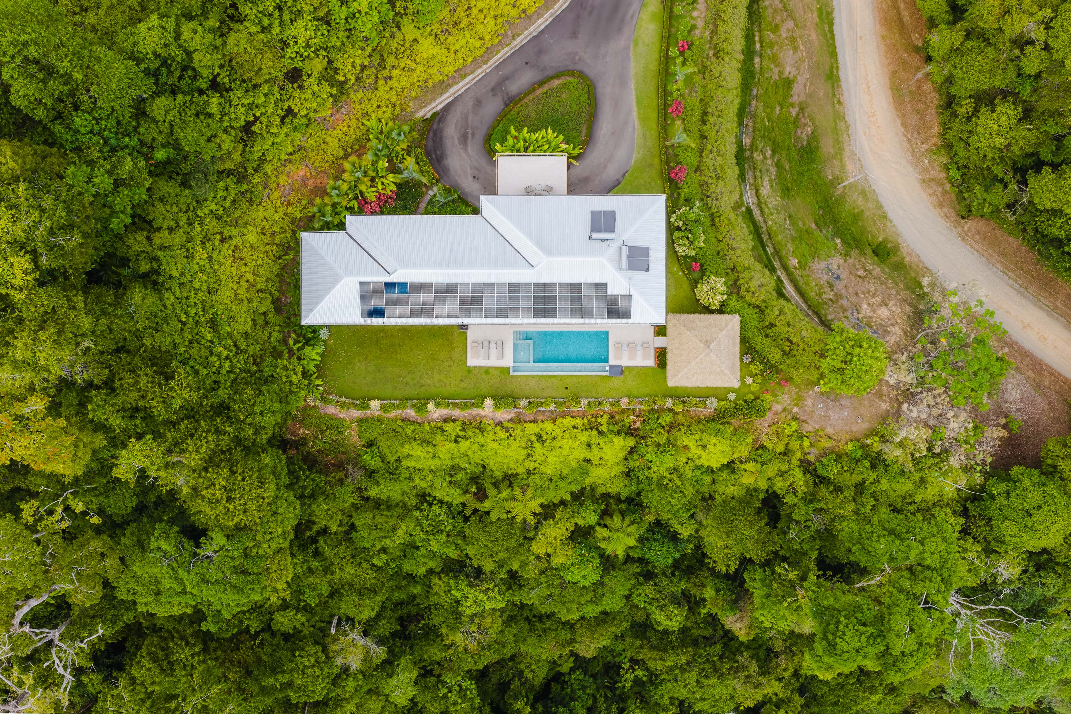 5 bed Single Family Homes For Sale in Dominical, Puntarenas - thumb 3