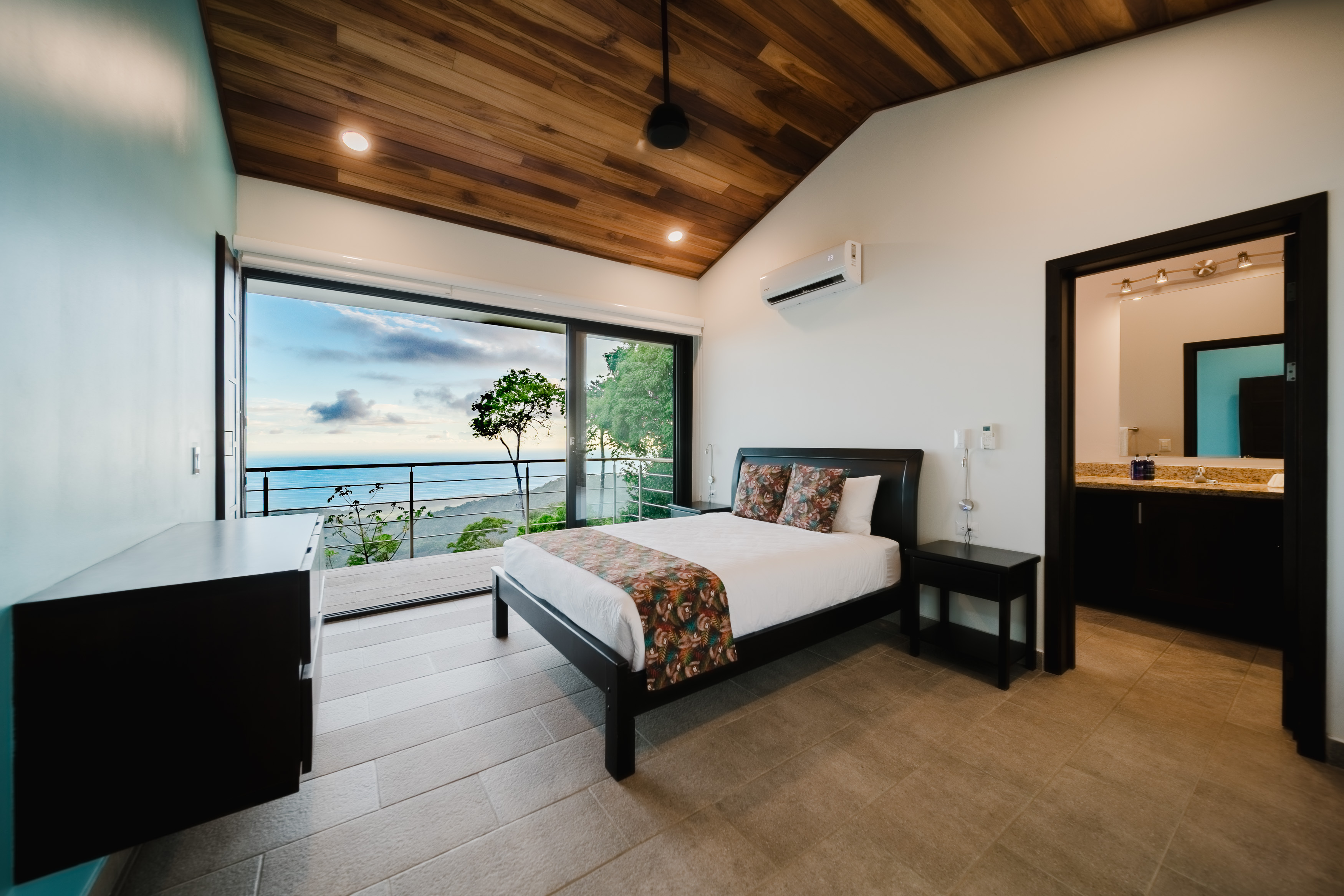 5 bed Single Family Homes For Sale in Dominical, Puntarenas - thumb 23