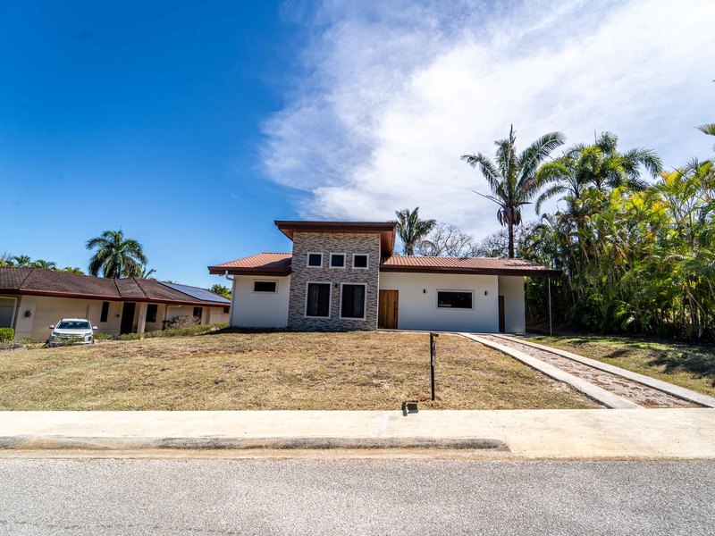 3 bed Single Family Homes For Sale in Playa Carrillo, Guanacaste - hero 7