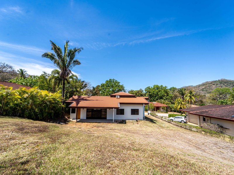 3 bed Single Family Homes For Sale in Playa Carrillo, Guanacaste - hero 10