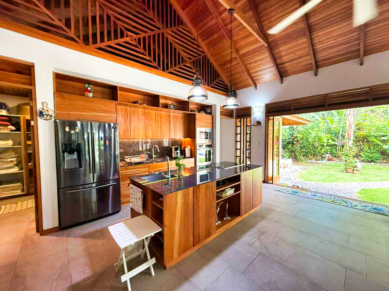 3 bed Single Family Homes For Sale in Chiquita Beach, Limón - hero 28