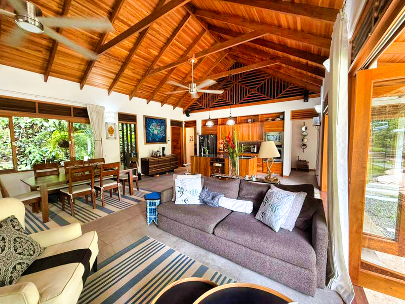 3 bed Single Family Homes For Sale in Chiquita Beach, Limón - hero 24