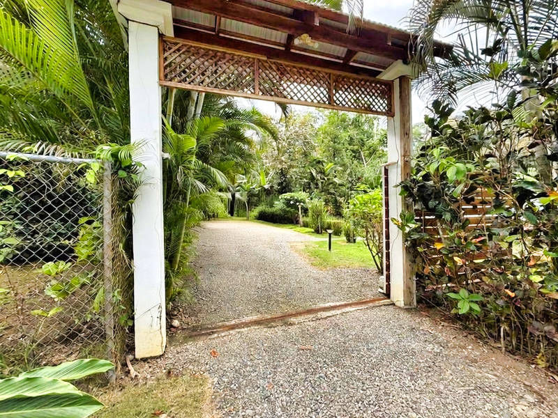 3 bed Single Family Homes For Sale in Chiquita Beach, Limón - hero 2