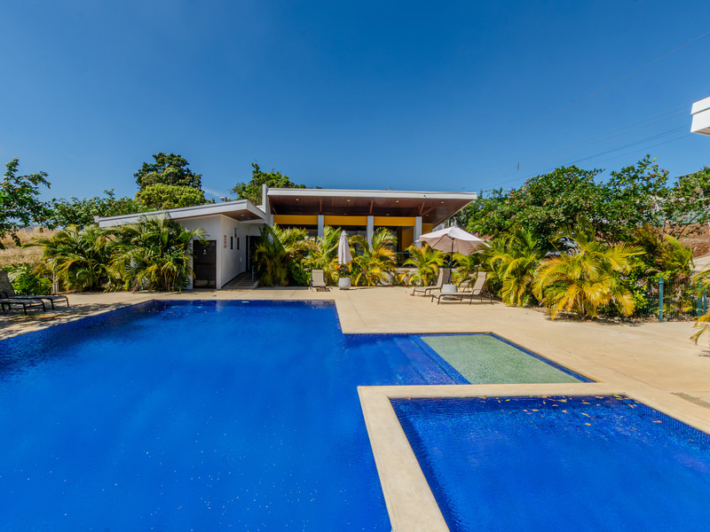 4 bed Single Family Homes For Sale in Grecia, Alajuela - hero 16