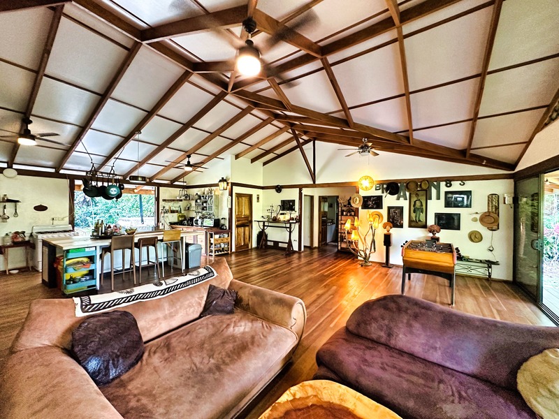 4 bed Single Family Homes For Sale in Cahuita, Limón - hero 24