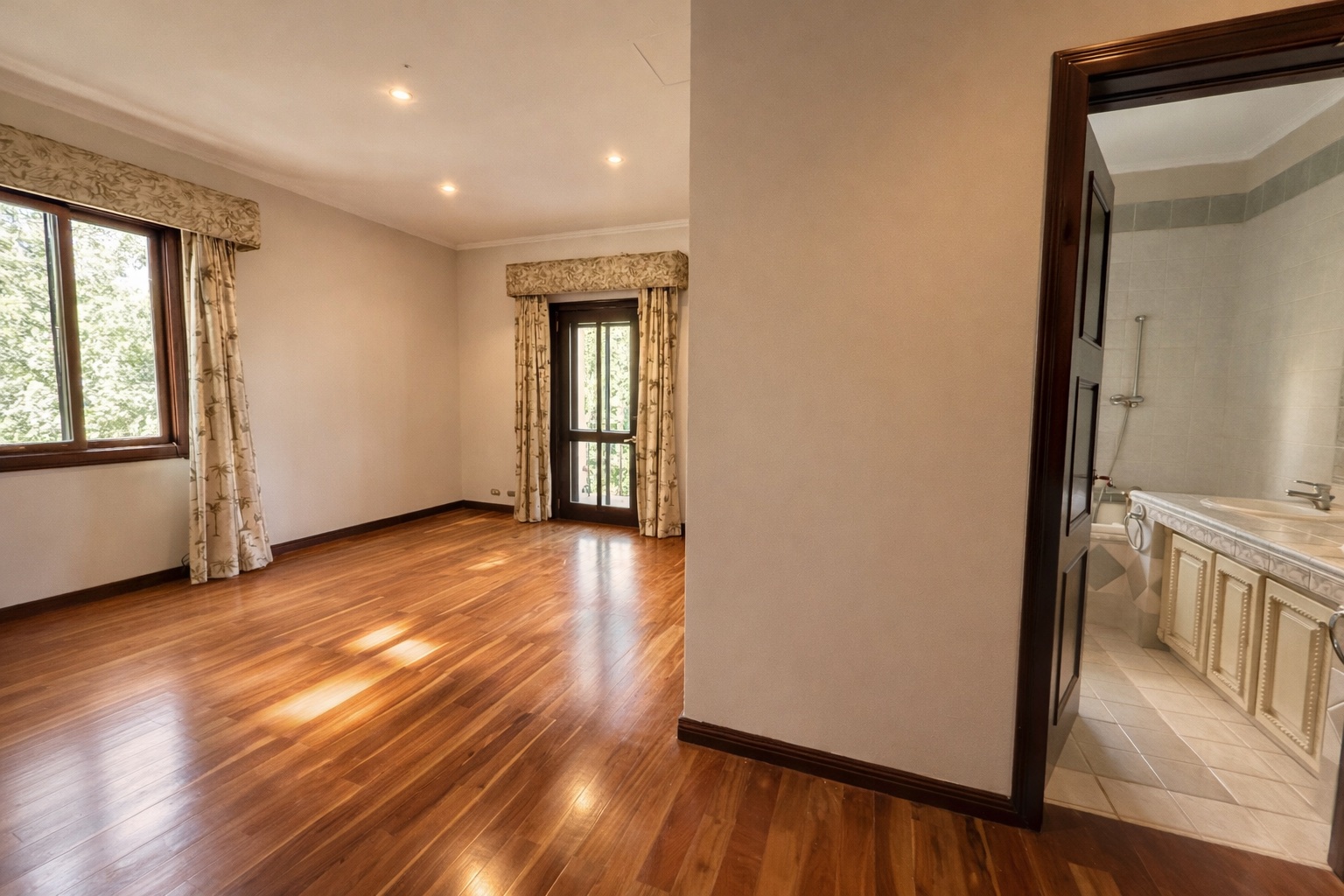 3 bed Apartment For Sale in Escazu, San Jose - thumb 12