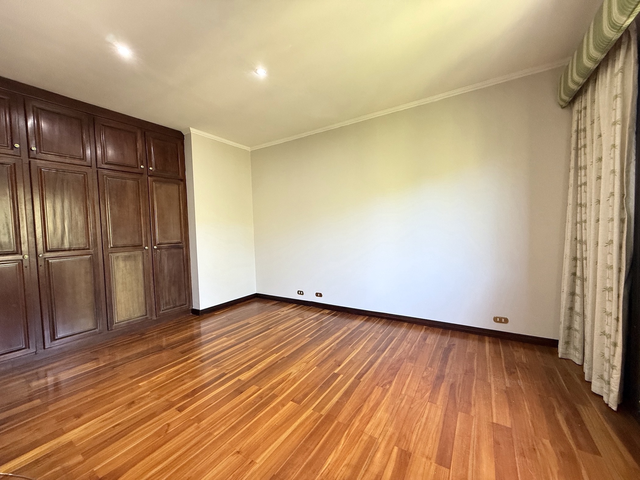 3 bed Apartment For Sale in Escazu, San Jose - thumb 18
