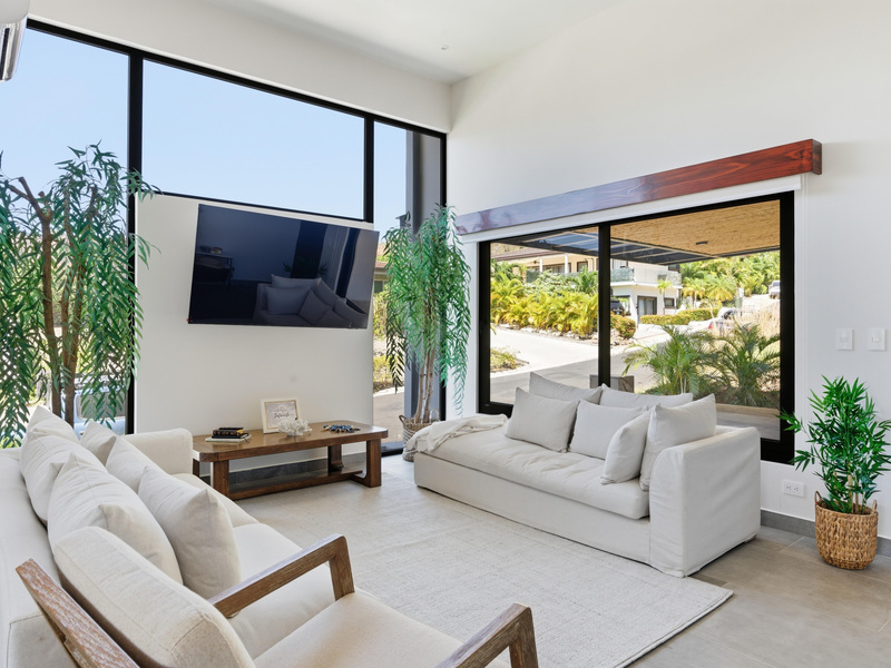 4 bed Single Family Homes For Sale in Playa Flamingo, Guanacaste - hero 4