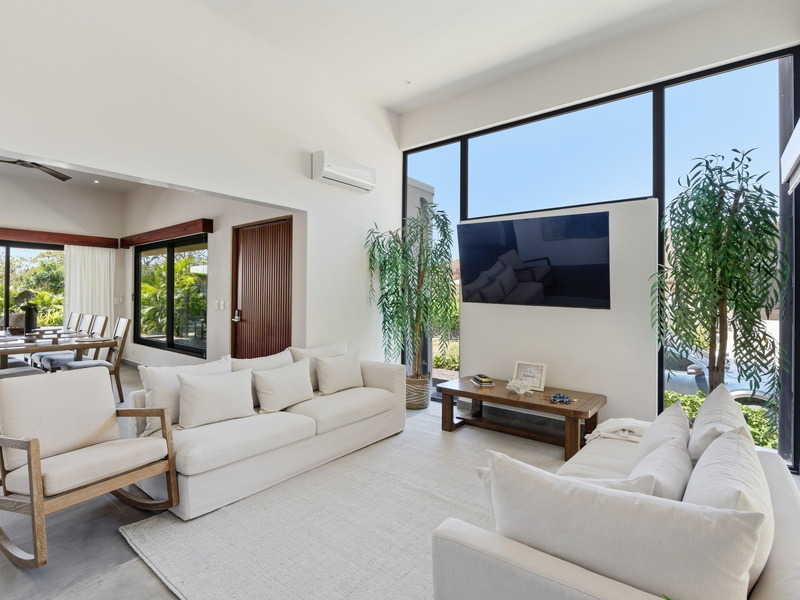 4 bed Single Family Homes For Sale in Playa Flamingo, Guanacaste - hero 3