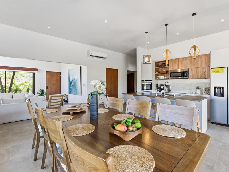 4 bed Single Family Homes For Sale in Playa Flamingo, Guanacaste - hero 5