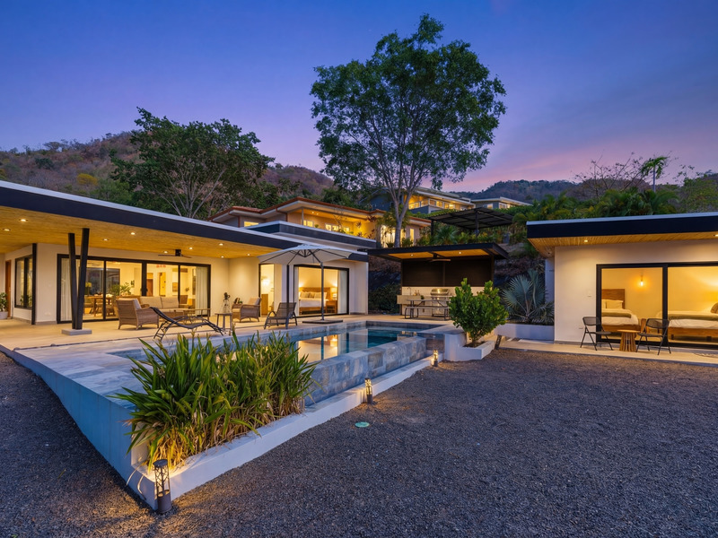 4 bed Single Family Homes For Sale in Playa Flamingo, Guanacaste - hero 2