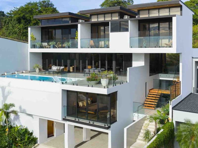 4 bed Single Family Homes For Sale in Tamarindo, Guanacaste - hero 3