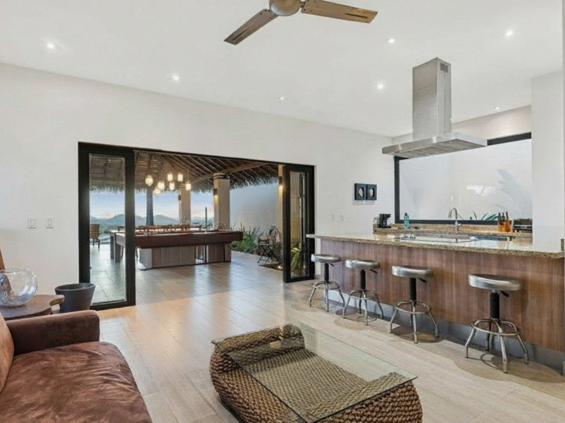 3 bed Single Family Homes For Sale in Tamarindo, Guanacaste - hero 2