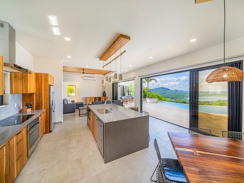 6 bed Single Family Homes For Sale in Playa Potrero, Guanacaste - hero 11