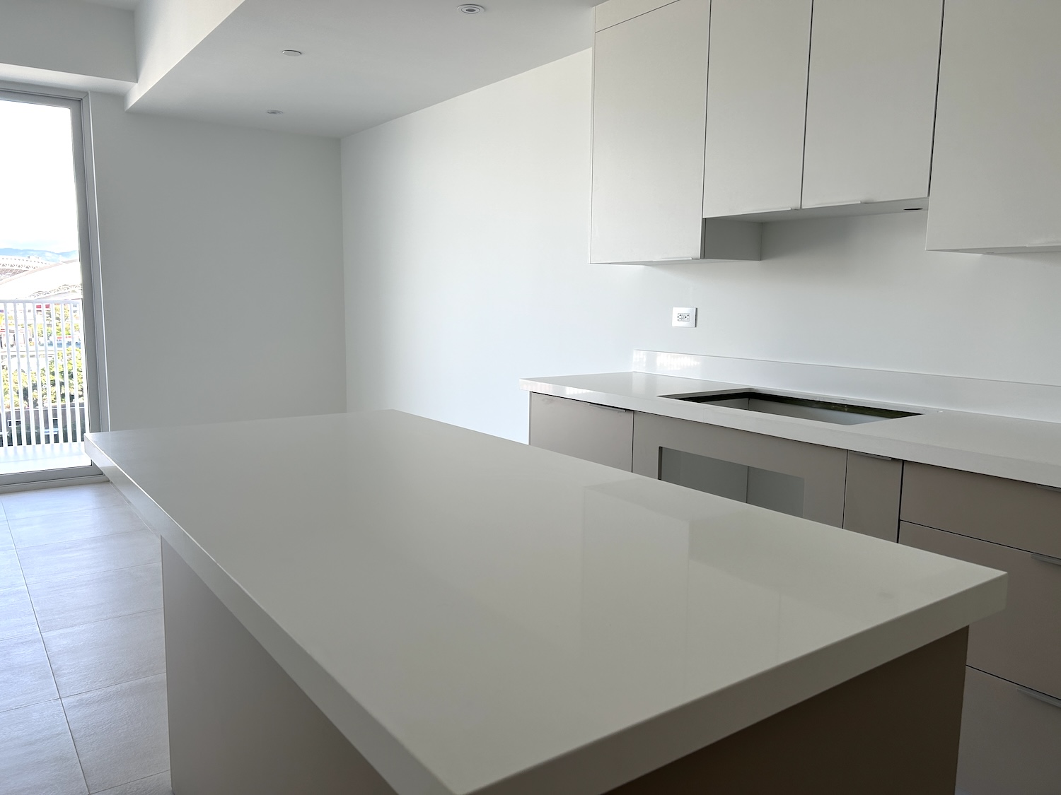 1 bed Condo For Sale in Rohrmoser, San Jose - thumb 2
