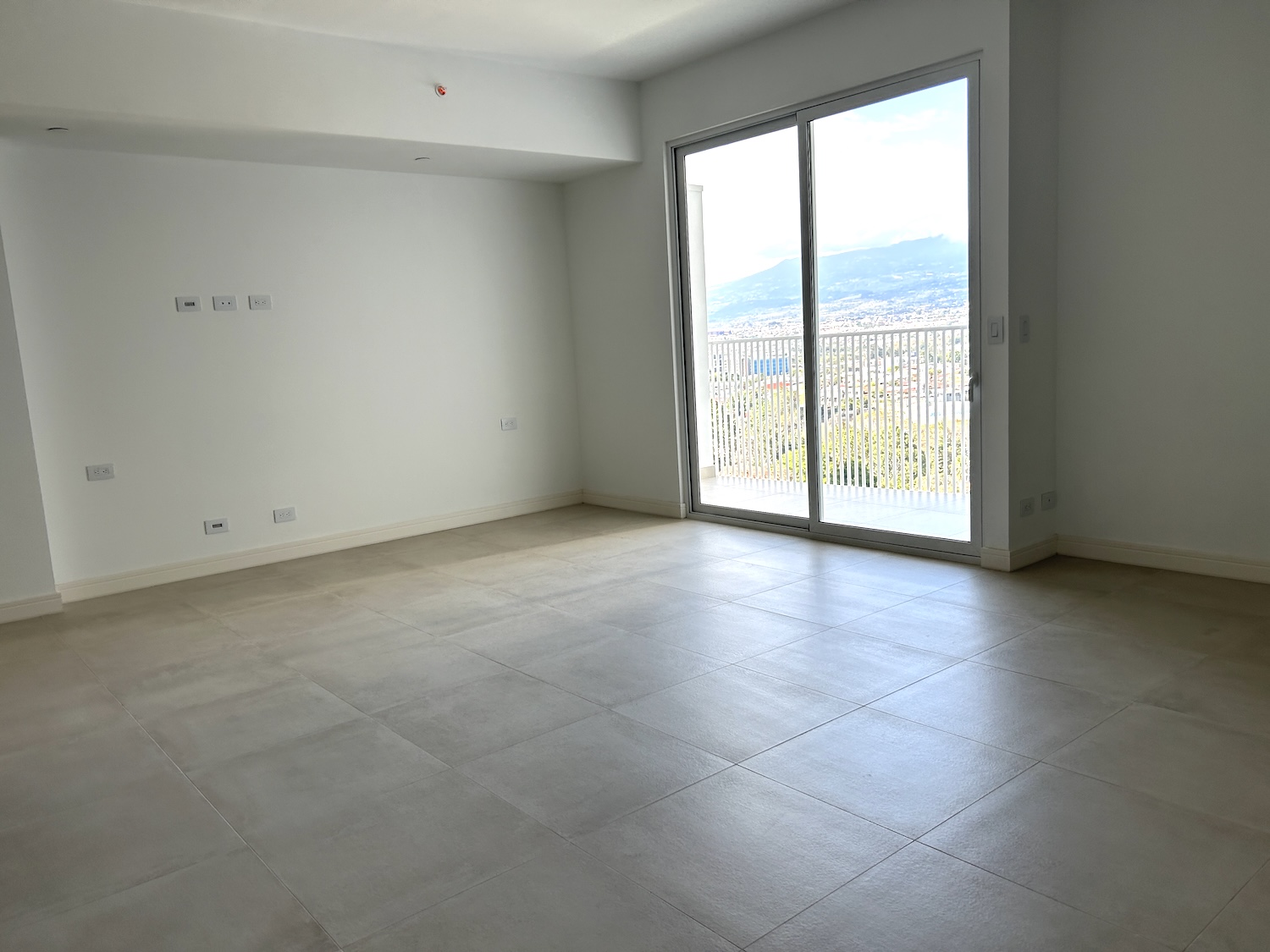 1 bed Condo For Sale in Rohrmoser, San Jose - thumb 4