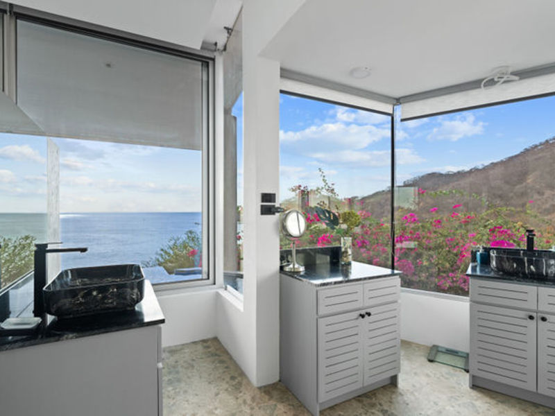 5 bed Single Family Homes For Sale in Playas Del Coco, Guanacaste - hero 22