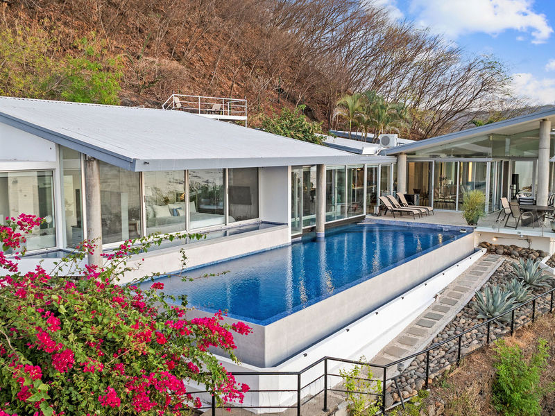 5 bed Single Family Homes For Sale in Playas Del Coco, Guanacaste - hero 12