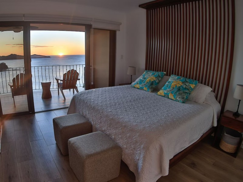 3 bed Condo For Sale in Playa Flamingo, Guanacaste - hero 16