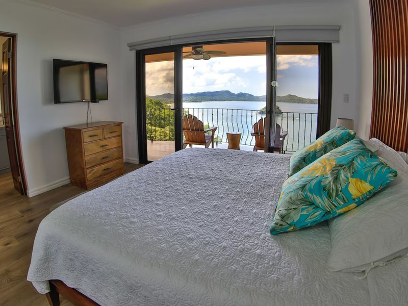 3 bed Condo For Sale in Playa Flamingo, Guanacaste - hero 9