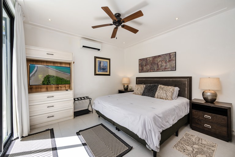 5 bed Single Family Homes For Sale in Playa Potrero, Guanacaste - thumb 24