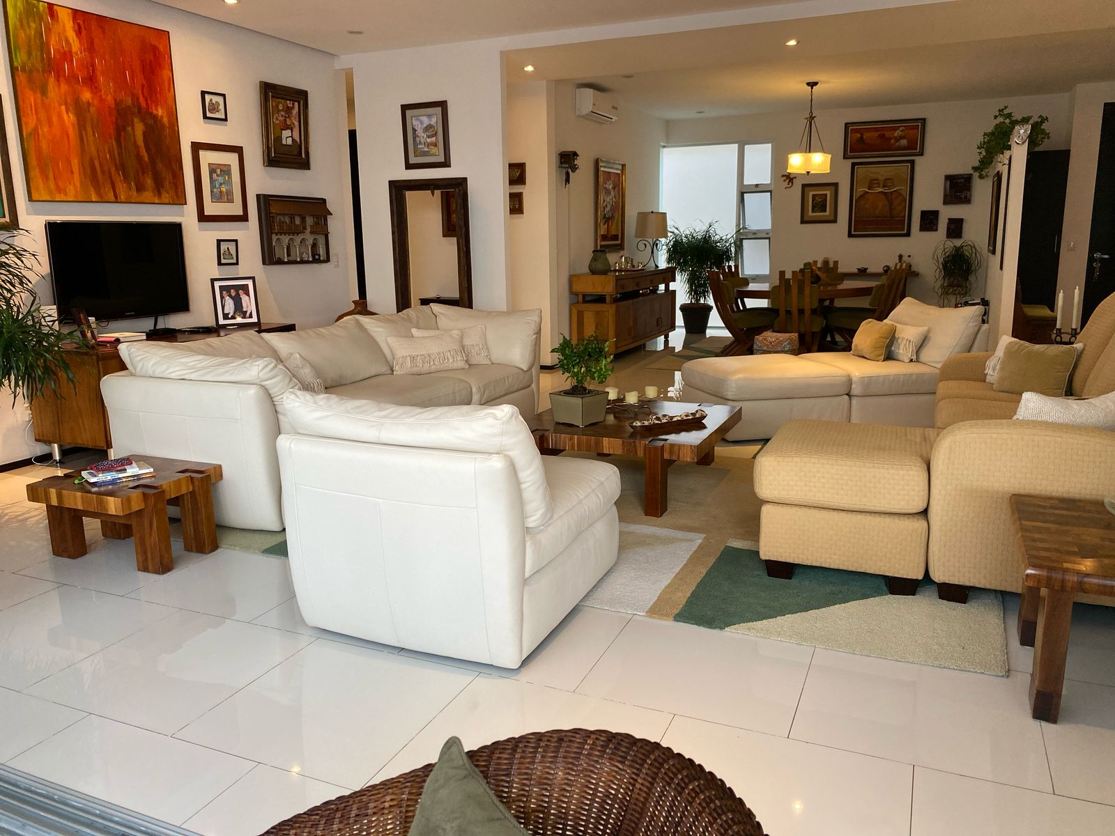 3 bed Apartment For Rent in Santa Ana, San Jose - thumb 1