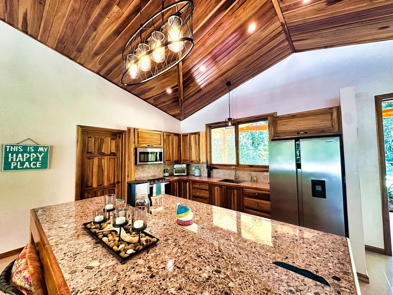 3 bed Single Family Homes For Sale in Cahuita, Limón - hero 11