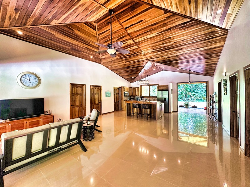 3 bed Single Family Homes For Sale in Cahuita, Limón - hero 3