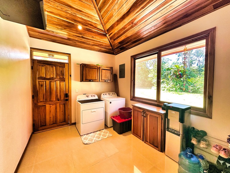 3 bed Single Family Homes For Sale in Cahuita, Limón - hero 16