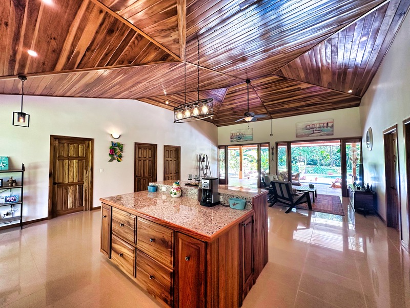 3 bed Single Family Homes For Sale in Cahuita, Limón - hero 5