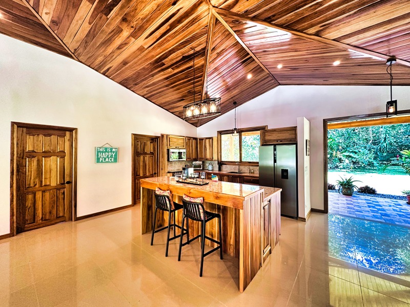 3 bed Single Family Homes For Sale in Cahuita, Limón - hero 9