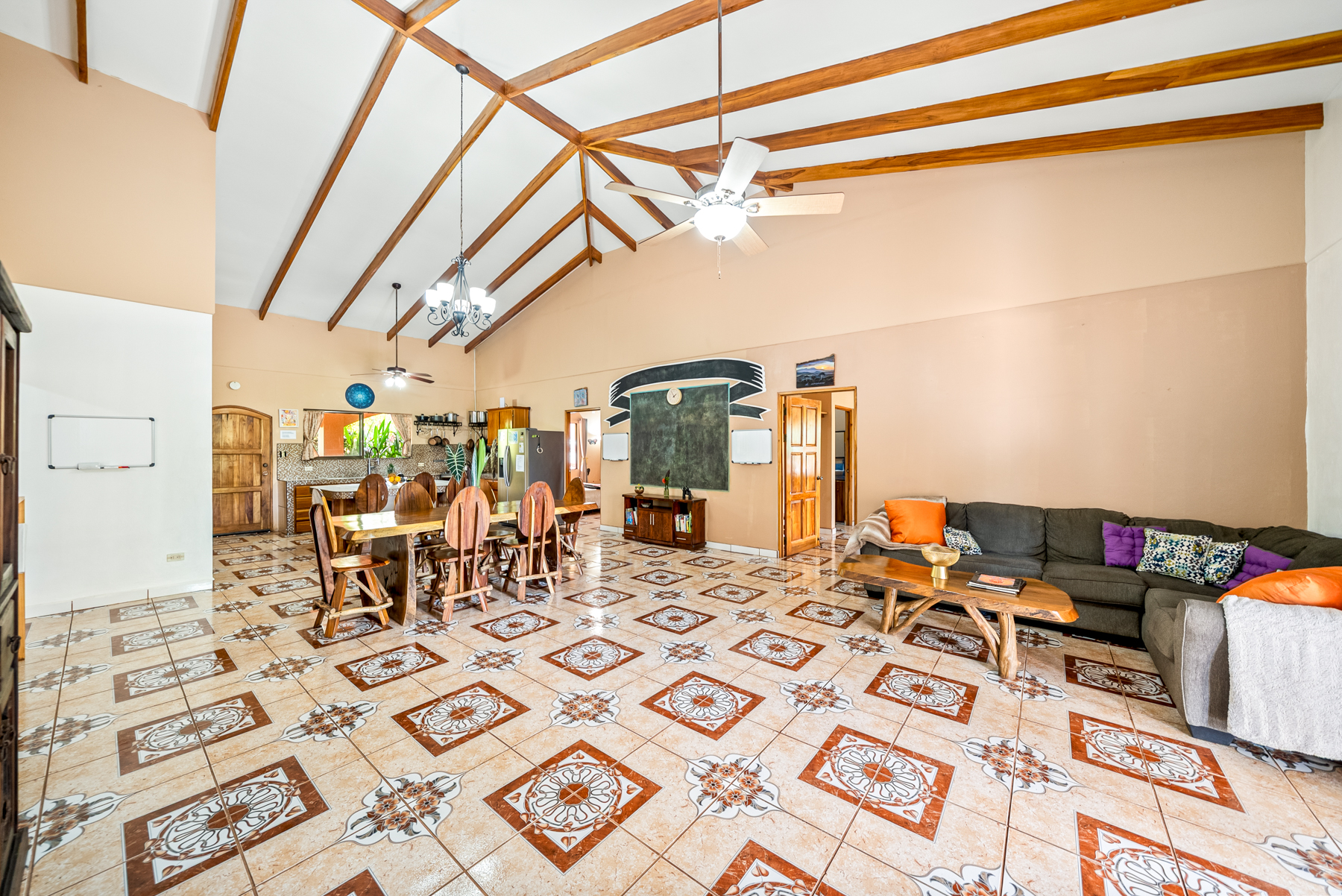 5 bed Single Family Homes For Sale in Parrita, Puntarenas - thumb 18